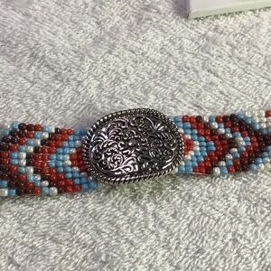 # 110 Bracelet 9 inches